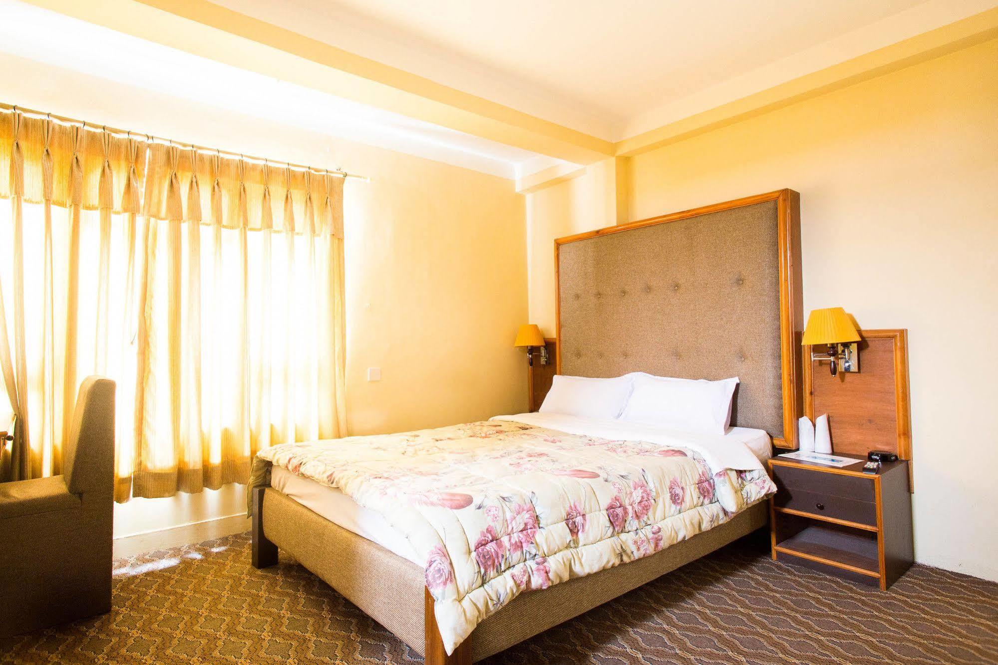 Hotel Lotus Buddha Inn Kathmandu Exterior photo